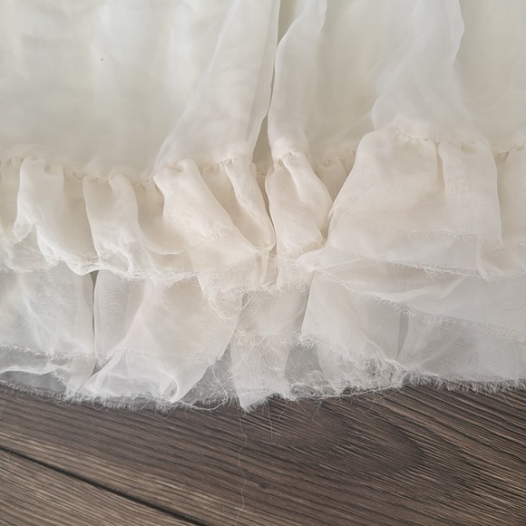 Romantic ivory dress size large - Picture 2 of 6